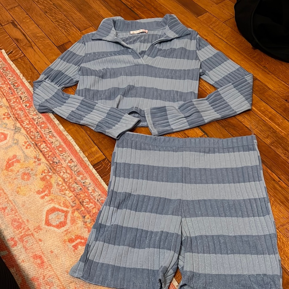 Blue blush Los Angeles short set